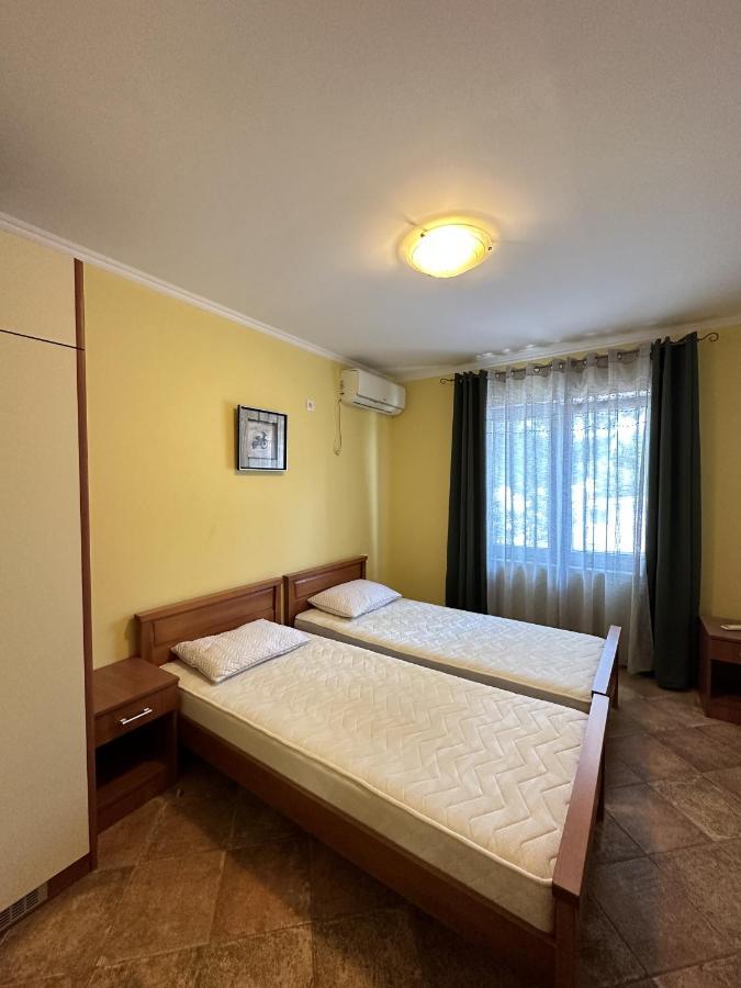 Apartment Villa Elena Бар Екстер'єр фото